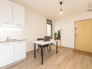Pronájem komerční nemovitosti, Brno, Voroněžská, 59 m2