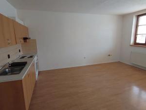 Prodej bytu 3+kk, Besednice, Náměstí, 67 m2