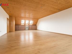 Pronájem kanceláře, Paskov, Místecká, 200 m2