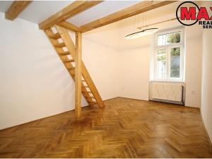 Pronájem bytu 1+1, Praha - Karlín, Kubova, 42 m2