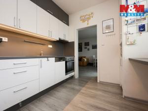 Prodej bytu 3+1, Olomouc - Neředín, Stiborova, 70 m2