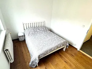 Prodej bytu 1+1, Loket, Sportovní, 40 m2