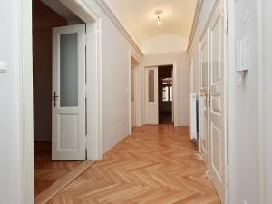 Pronájem bytu 4+1, Praha - Smíchov, Kořenského, 121 m2