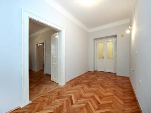 Pronájem bytu 4+1, Praha - Smíchov, Kořenského, 121 m2