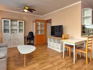 Pronájem bytu 1+kk, Praha - Bohnice, Kostřínská, 33 m2