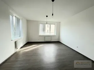 Prodej bytu 1+1, Meziměstí, Školní, 58 m2