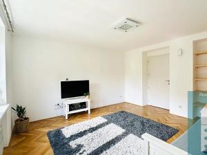 Pronájem bytu 2+1, Kroměříž, Sládkova, 62 m2