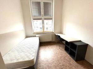 Pronájem bytu 1+kk, Praha - Smíchov, Křížová, 20 m2