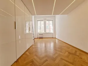 Pronájem bytu 1+1, Praha - Žižkov, Čajkovského, 30 m2