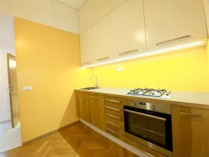 Pronájem bytu 1+1, Praha - Žižkov, Čajkovského, 30 m2