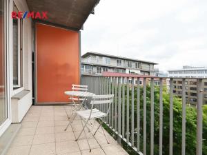 Pronájem bytu 1+kk, Praha - Strašnice, Názovská, 41 m2