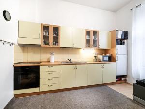 Pronájem bytu 2+kk, Praha - Smíchov, Na Skalce, 45 m2