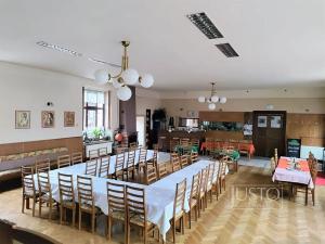 Pronájem restaurace, Písek, Hradiště, 497 m2