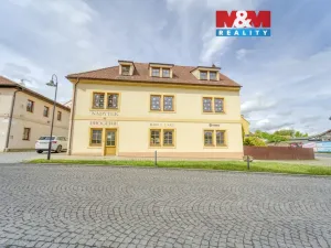 Pronájem obchodního prostoru, Bor, náměstí Republiky, 156 m2
