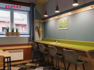 Pronájem restaurace, Praha - Smíchov, Křížová, 236 m2