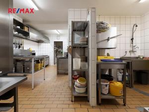 Pronájem restaurace, Praha - Smíchov, Křížová, 236 m2