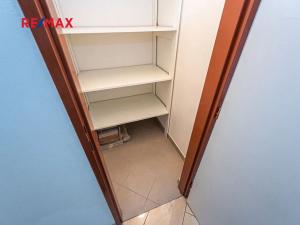 Pronájem bytu 1+kk, Praha - Čimice, Zaječická, 30 m2