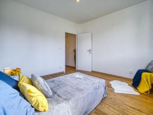 Pronájem bytu 3+1, Cvikov - Cvikov II, Sídliště, 67 m2