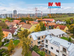 Prodej bytu 4+kk, Praha - Holyně, náměstí Pod lípou, 128 m2