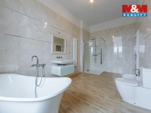 Prodej bytu 2+kk, Karlovy Vary, Svahová, 80 m2