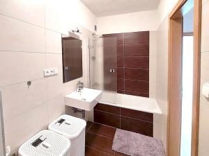 Pronájem bytu 2+kk, Všemina, 56 m2