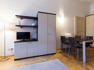 Prodej bytu 2+kk, Praha - Nové Město, Hálkova, 60 m2