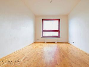 Pronájem bytu 2+kk, Praha - Holešovice, U Uranie, 70 m2