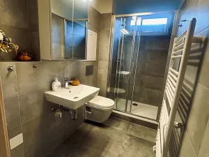 Pronájem bytu 2+kk, Praha - Strašnice, Třebohostická, 36 m2