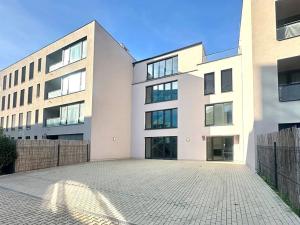 Pronájem bytu 2+kk, Praha - Strašnice, Třebohostická, 36 m2