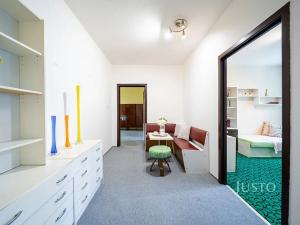 Prodej bytu 3+1, České Budějovice, Písecká, 70 m2