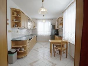 Prodej rodinného domu, Úsilné, 280 m2