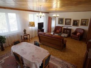 Prodej rodinného domu, Úsilné, 280 m2