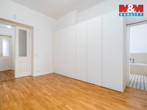 Prodej bytu 4+1, Praha - Smíchov, Zborovská, 141 m2