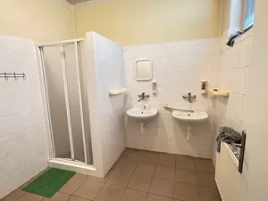 Pronájem výrobních prostor, Holešov, 677 m2