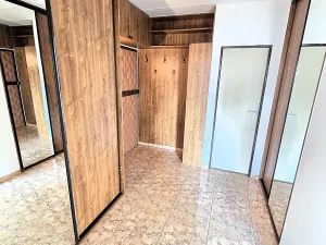 Pronájem bytu 2+kk, Praha, Proutěná, 49 m2
