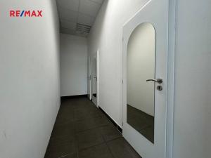 Pronájem obchodního prostoru, Hradec Králové, třída Edvarda Beneše, 220 m2