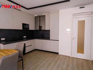 Pronájem bytu 2+kk, Praha - Libeň, Kotlaska, 59 m2