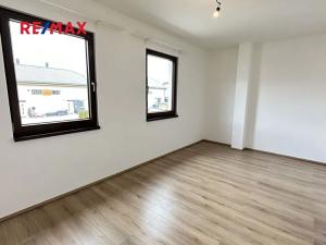 Pronájem rodinného domu, Králův Dvůr, Větrná, 80 m2