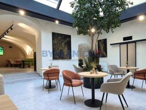 Pronájem kanceláře, České Budějovice, nám. Přemysla Otakara II., 39 m2