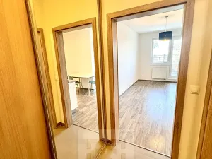 Pronájem bytu 2+kk, Praha - Letňany, Škrábkových, 41 m2