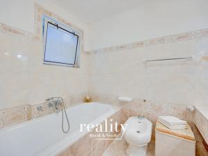 Prodej rodinného domu, Hodonice, U Pošty, 480 m2