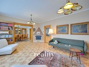 Prodej rodinného domu, Hodonice, U Pošty, 480 m2