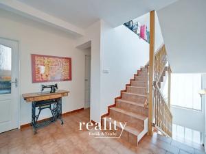 Prodej rodinného domu, Hodonice, U Pošty, 480 m2