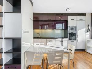 Pronájem bytu 2+kk, Praha - Žižkov, Pitterova, 77 m2