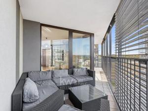 Pronájem bytu 2+kk, Praha - Žižkov, Pitterova, 77 m2