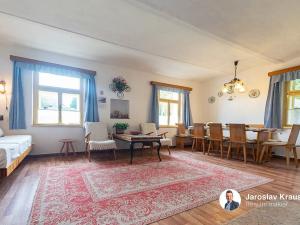 Prodej rodinného domu, Šárovcova Lhota, 128 m2