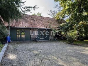 Prodej komerční nemovitosti, Stříbrná Skalice, 1700 m2