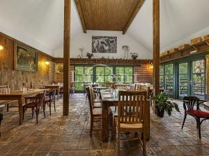 Prodej komerční nemovitosti, Stříbrná Skalice, 1700 m2