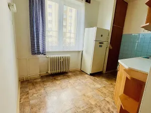 Prodej bytu 3+1, Karlovy Vary, Šumavská, 66 m2