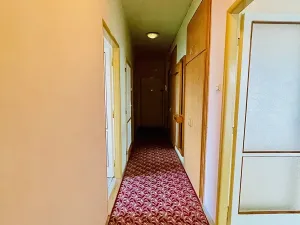 Prodej bytu 3+1, Karlovy Vary, Šumavská, 66 m2